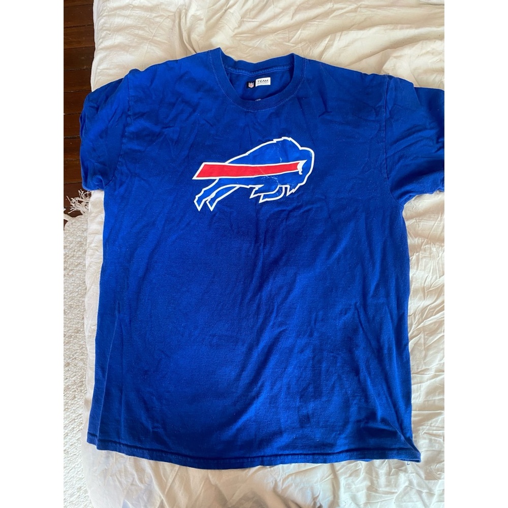 NFL Bills t shirt 🦬
